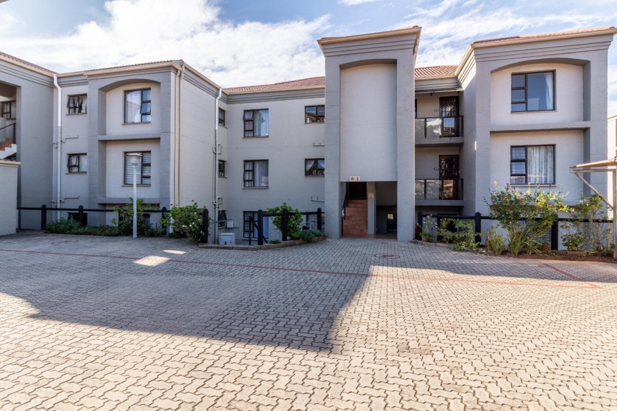 2 Bedroom Property for Sale in Hartenbos Central Western Cape